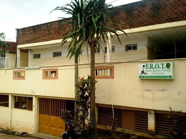 CLINIQUE FROT A YAOUNDE: SPECIALITE ORTHOPEDIE
